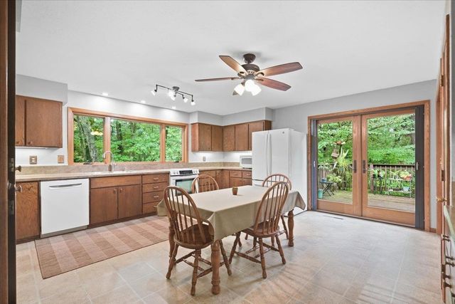 6214 Knollwood Drive, Oregon, WI 53575
