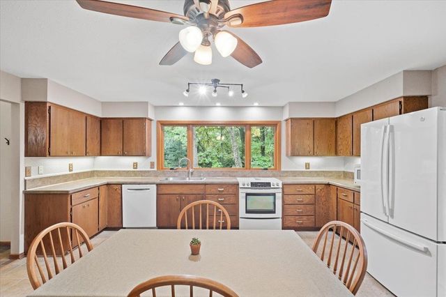 6214 Knollwood Drive, Oregon, WI 53575