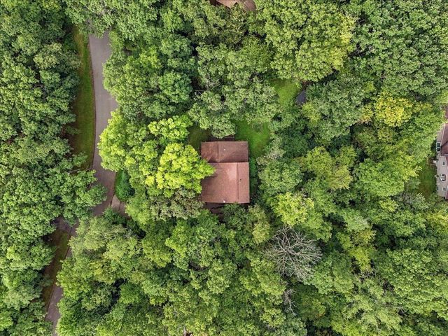 6214 Knollwood Drive, Oregon, WI 53575