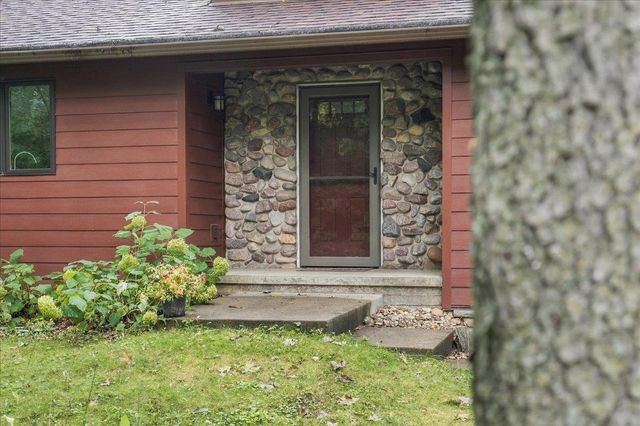 6214 Knollwood Drive, Oregon, WI 53575