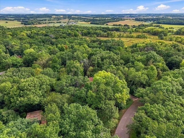 6214 Knollwood Drive, Oregon, WI 53575