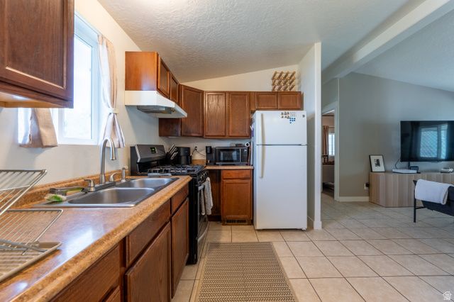 17 W TINY WOOD DR, Sandy, UT 84070