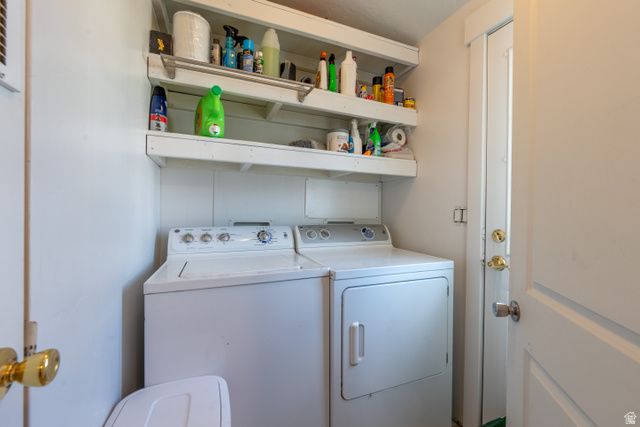 17 W TINY WOOD DR, Sandy, UT 84070