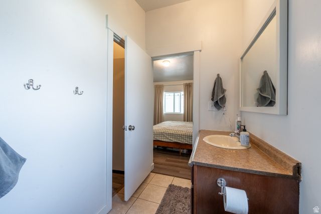 17 W TINY WOOD DR, Sandy, UT 84070