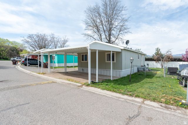 17 W TINY WOOD DR, Sandy, UT 84070