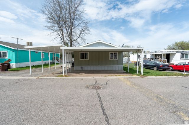 17 W TINY WOOD DR, Sandy, UT 84070
