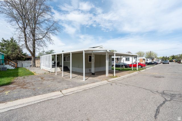 17 W TINY WOOD DR, Sandy, UT 84070