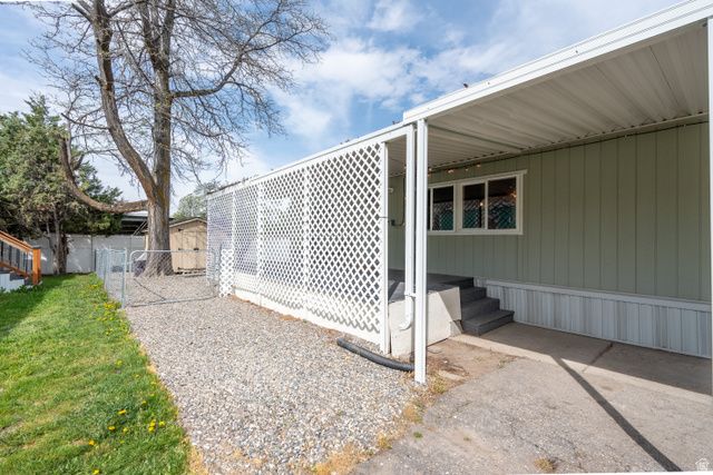17 W TINY WOOD DR, Sandy, UT 84070