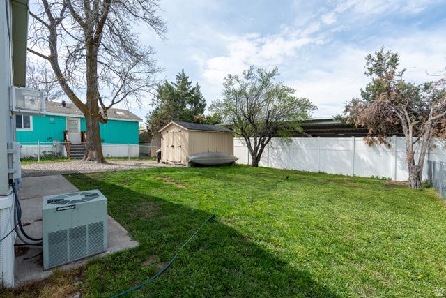 17 W TINY WOOD DR, Sandy, UT 84070