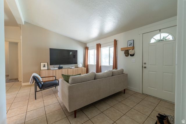 17 W TINY WOOD DR, Sandy, UT 84070