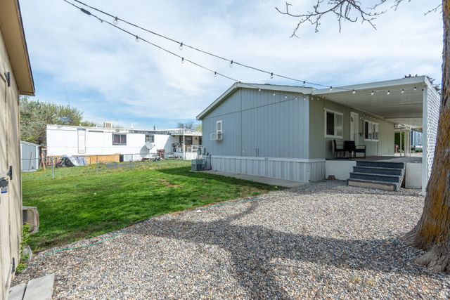 17 W TINY WOOD DR, Sandy, UT 84070
