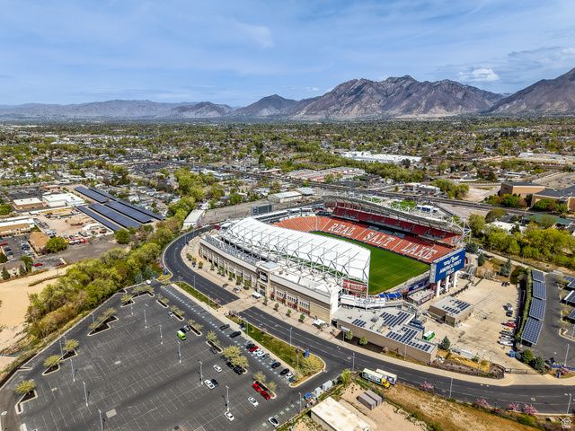 17 W TINY WOOD DR, Sandy, UT 84070