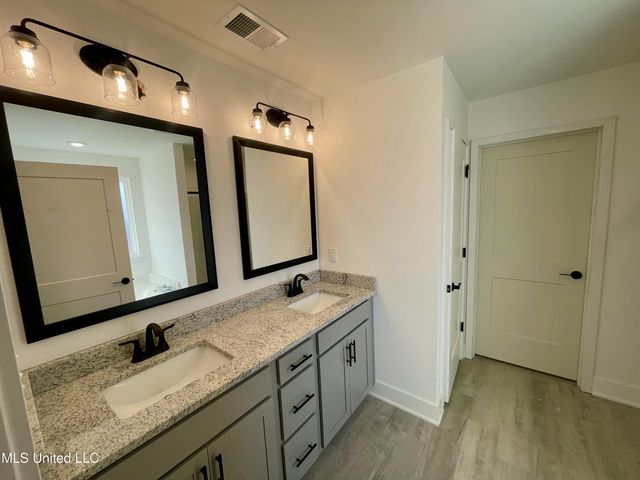 214 Farley Road, Byhalia, MS 38611