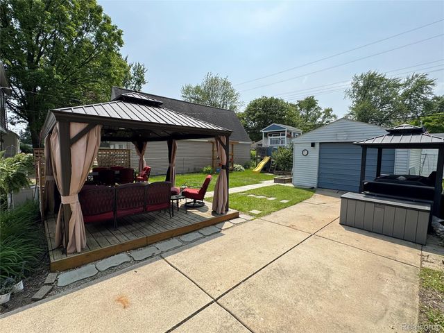 4235 Bacon Avenue, Berkley, MI 48072