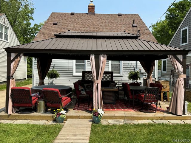 4235 Bacon Avenue, Berkley, MI 48072