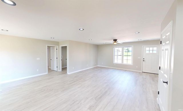 328 Ranger Lane, Dale, IN 47523