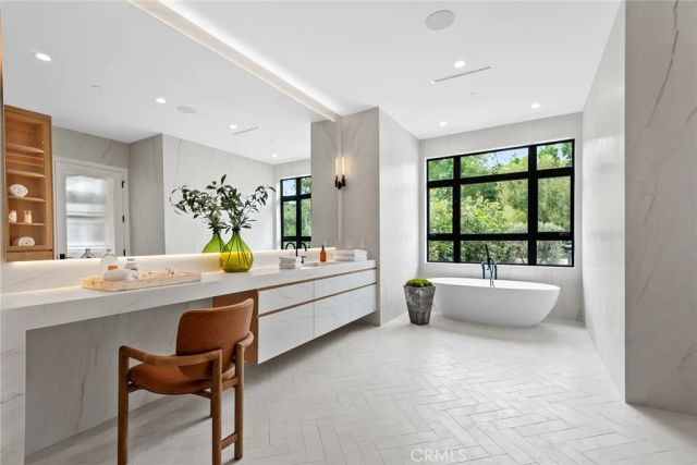 5373 JED SMITH Road, Hidden Hills, CA 91302