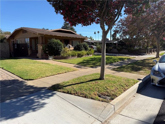 706 Lindaraxa Park Street, Alhambra, CA 91801