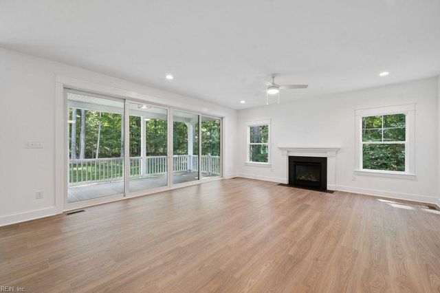 9131 Terroir LN, New Kent, VA 23124