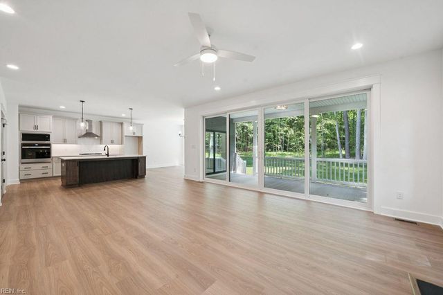 9131 Terroir LN, New Kent, VA 23124