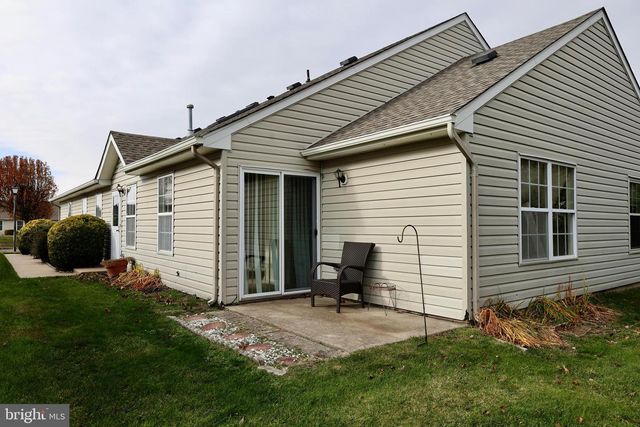 28 PALMER SQ, Beverly, NJ 08010