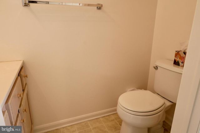 28 PALMER SQ, Beverly, NJ 08010