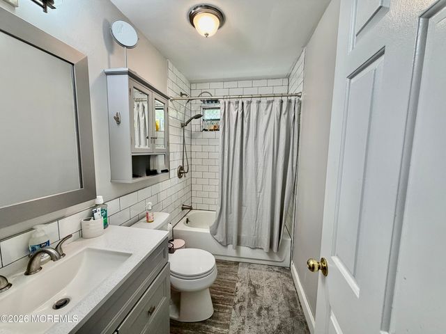 1 Gait Court, Tinton Falls, NJ 07753