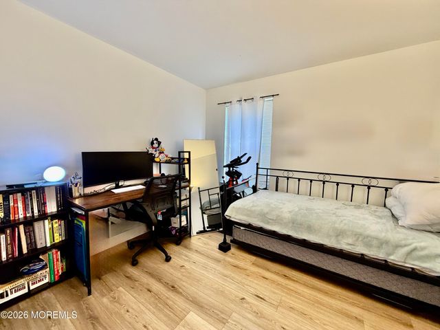 1 Gait Court, Tinton Falls, NJ 07753