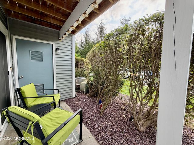 1 Gait Court, Tinton Falls, NJ 07753