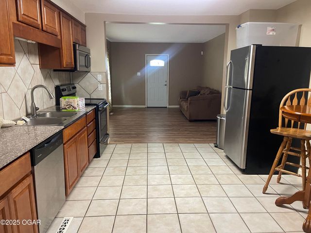 1701 S Kenser Road, Joplin, MO 64801