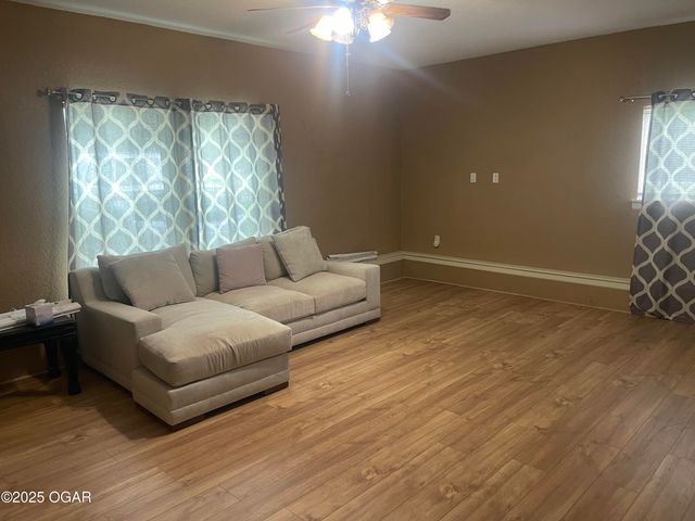 1701 S Kenser Road, Joplin, MO 64801