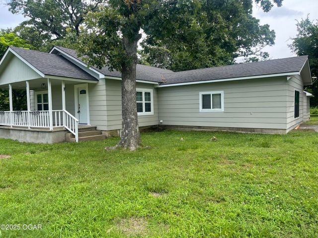 1701 S Kenser Road, Joplin, MO 64801