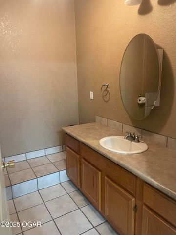 1701 S Kenser Road, Joplin, MO 64801
