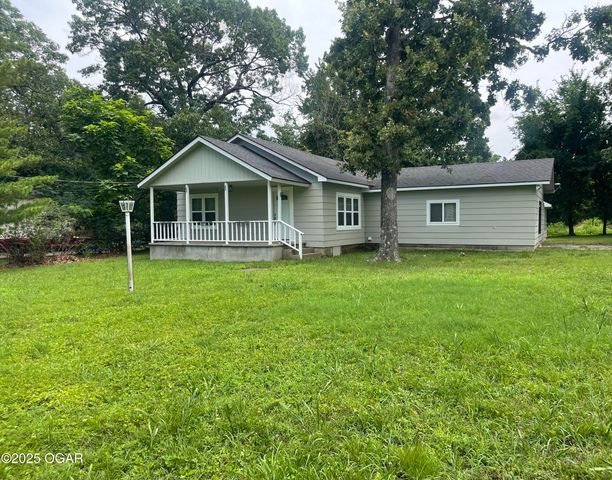 1701 S Kenser Road, Joplin, MO 64801