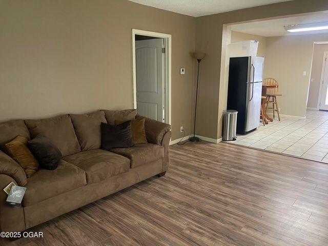 1701 S Kenser Road, Joplin, MO 64801