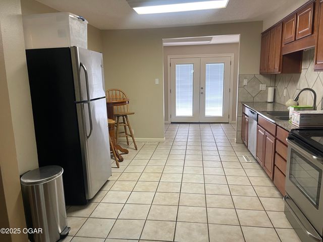 1701 S Kenser Road, Joplin, MO 64801