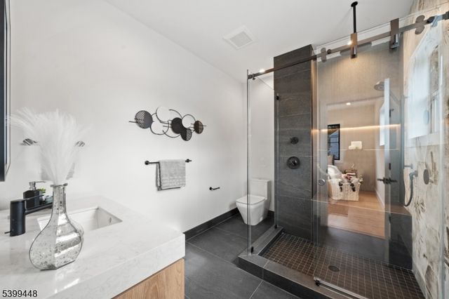 108 Harrington Rd, Clifton City, NJ 07012