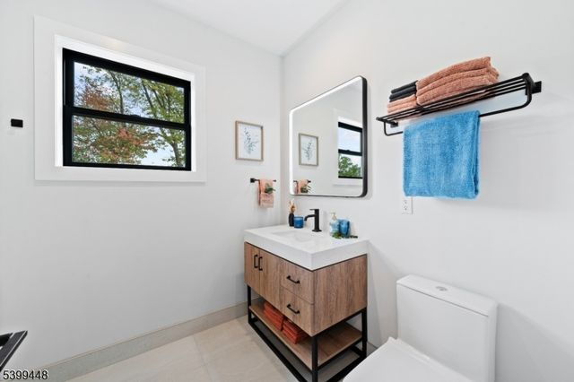 108 Harrington Rd, Clifton City, NJ 07012