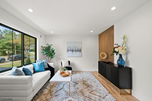 108 Harrington Rd, Clifton City, NJ 07012