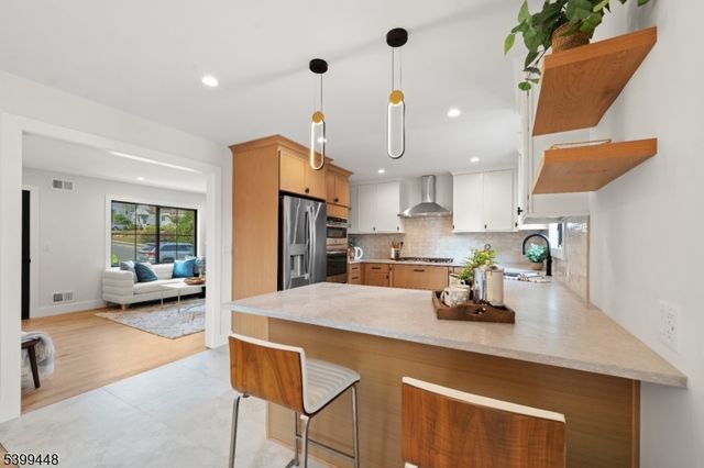 108 Harrington Rd, Clifton City, NJ 07012