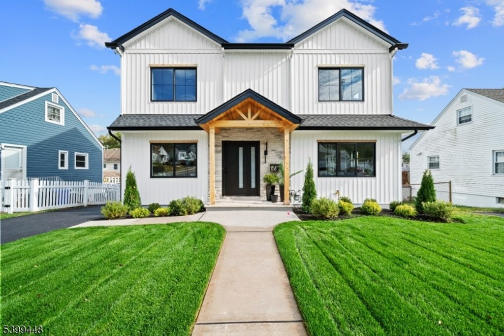 108 Harrington Rd, Clifton City, NJ 07012