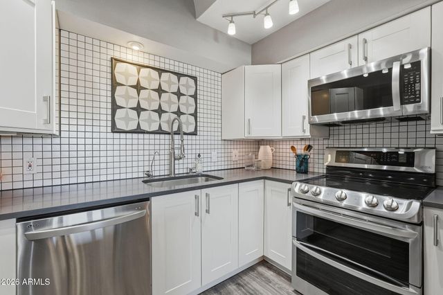 6502 N Central Avenue C301, Phoenix, AZ 85012