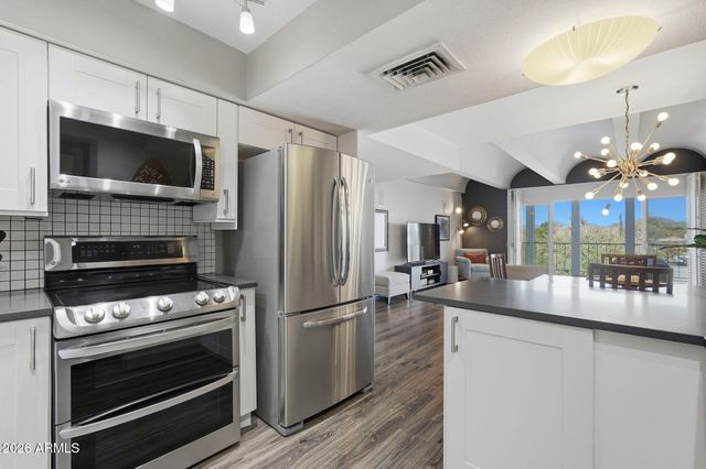 6502 N Central Avenue C301, Phoenix, AZ 85012