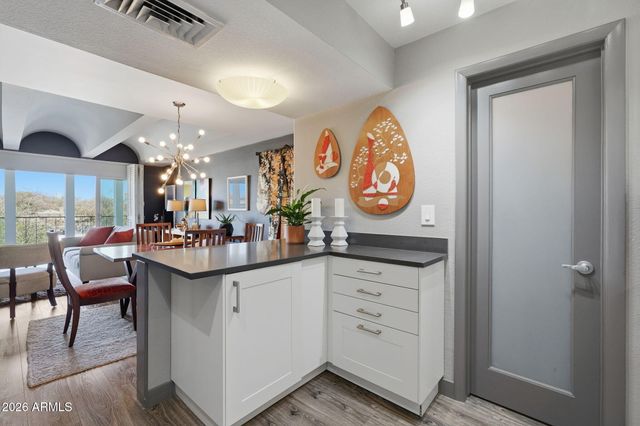 6502 N Central Avenue C301, Phoenix, AZ 85012