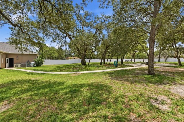 11145 MOUNTAIN MOCKINGBIRD RD, Weeki Wachee, FL 34614