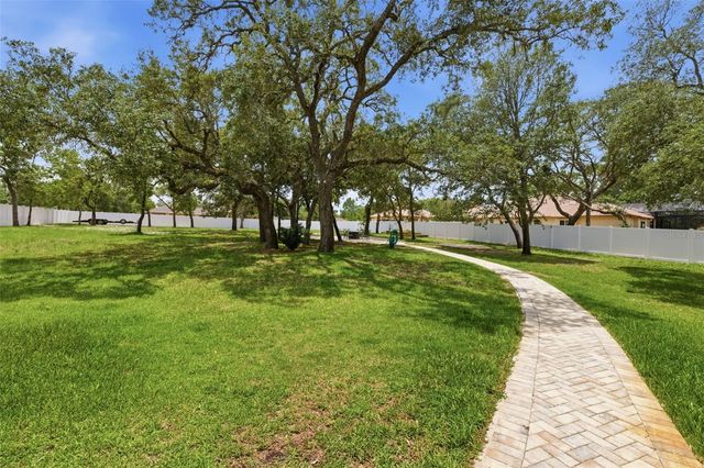 11145 MOUNTAIN MOCKINGBIRD RD, Weeki Wachee, FL 34614