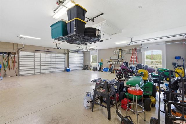 11145 MOUNTAIN MOCKINGBIRD RD, Weeki Wachee, FL 34614