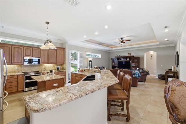 11145 MOUNTAIN MOCKINGBIRD RD, Weeki Wachee, FL 34614