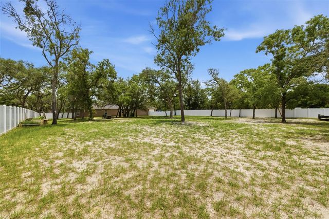 11145 MOUNTAIN MOCKINGBIRD RD, Weeki Wachee, FL 34614