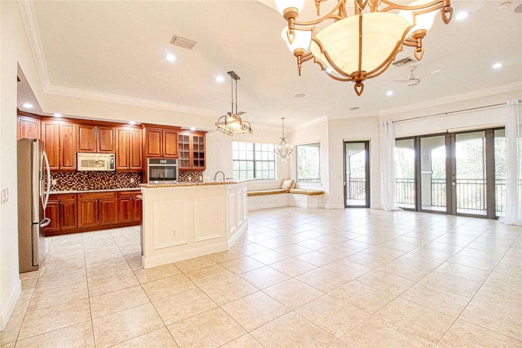 Image 19 of property listing at 7645 Old Thyme Ct 6B, Parkland, FL 33076